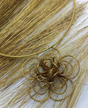 Carica l&#39;immagine nel visualizzatore di Gallery, FLOWER GIROCOLLO