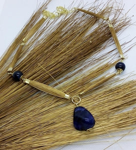 ESSENCE COLLANA