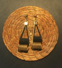 Carica l&#39;immagine nel visualizzatore di Gallery, ENLIGHTENMENT ORECCHINI