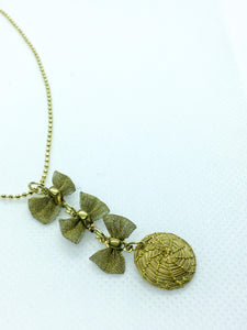 DELICATE COLLANA