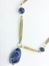 Carica l&#39;immagine nel visualizzatore di Gallery, ESSENCE COLLANA
