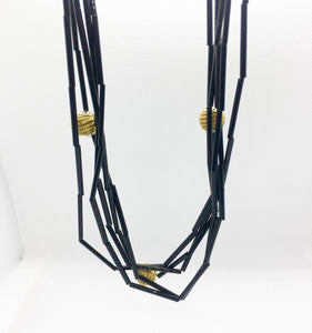 FAST AND LIGHT COLLANA
