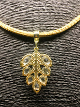 Carica l&#39;immagine nel visualizzatore di Gallery, LEAF COLLANA