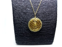 Carica l&#39;immagine nel visualizzatore di Gallery, ONENESS SUN COLLANA