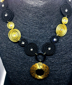 PSYQUE COLLANA
